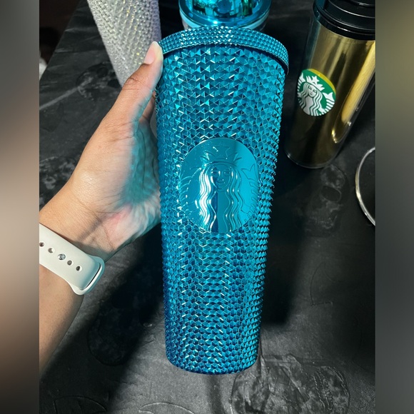 Starbucks 2023 Blue Chrome
Studded Venti 24oz Tumbler with Straw - Picture 6 of 6